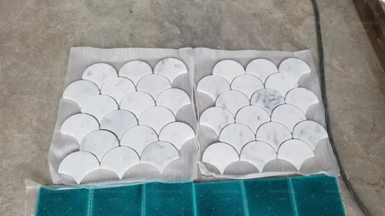 Fan shape Carrara marble mosaic sheets inspected before packing