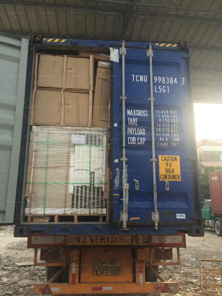 Tightly packed 40HQ container before door closing and sealing