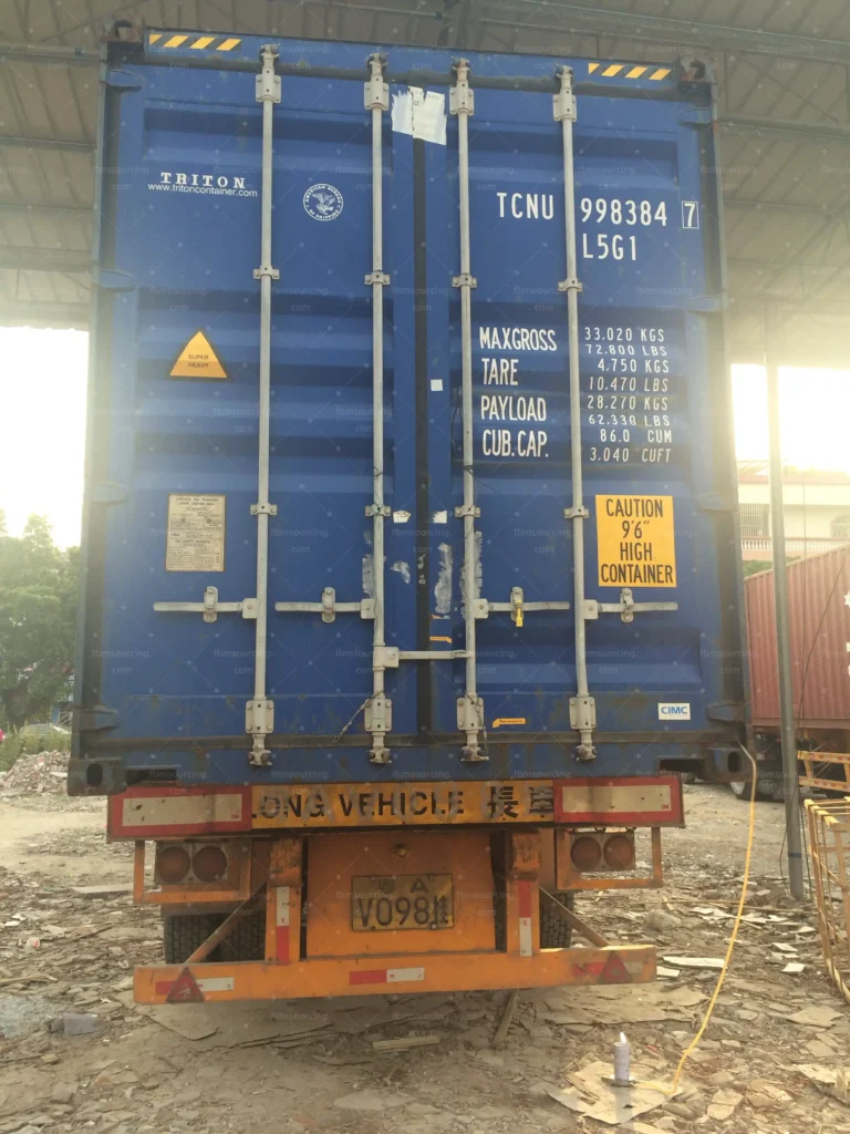 Container doors closed after loading the Saudi Arabia villa shipment