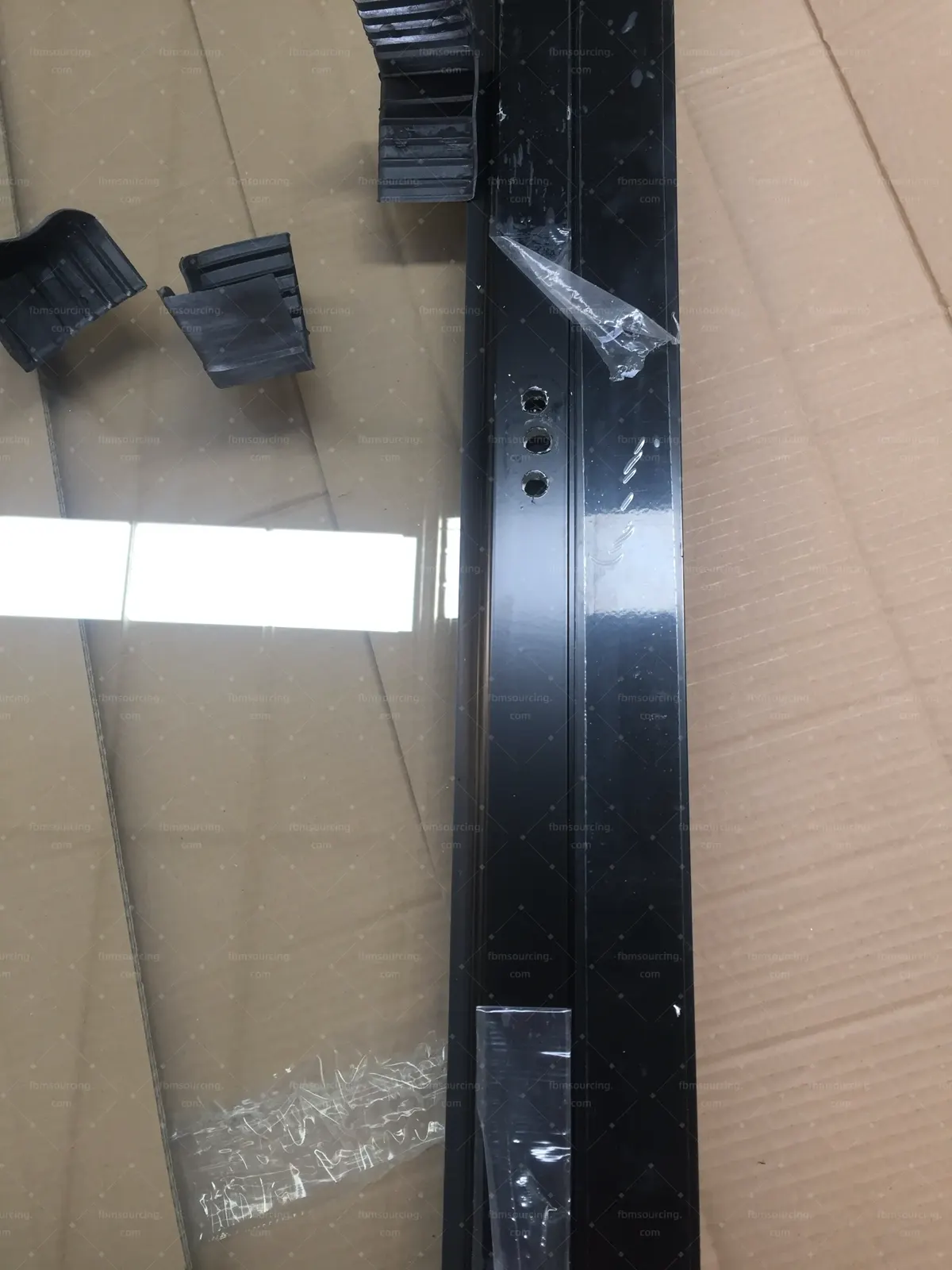 building material sourcing agent quality inspection - window profile glass and gasket detail check - US contractor project