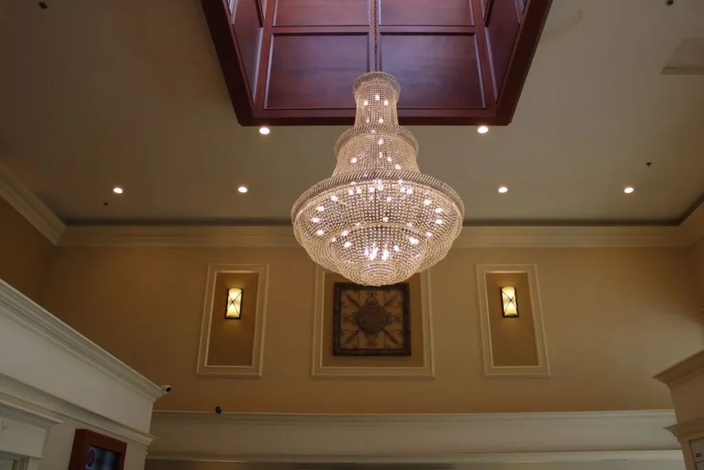 Chandelier sourcing from China – grand chandelier in a hotel interior