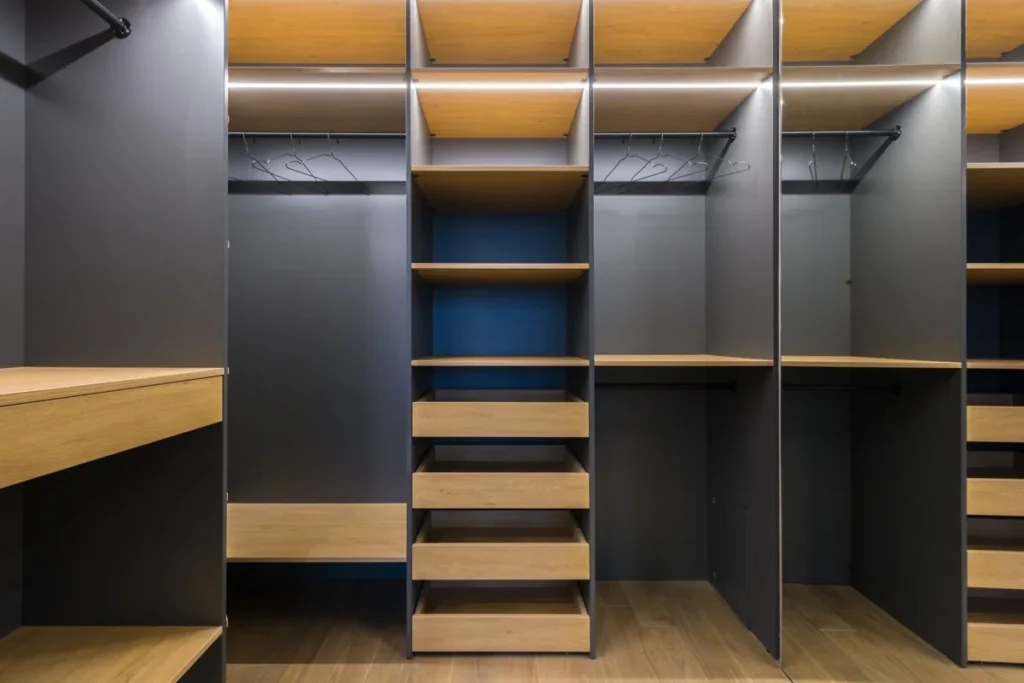 Wardrobe manufacturers China: built-in wardrobe and closet system carcase with shelving and hanging rails