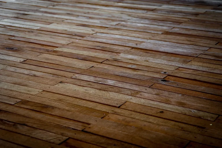 Wooden floor with staggered planks