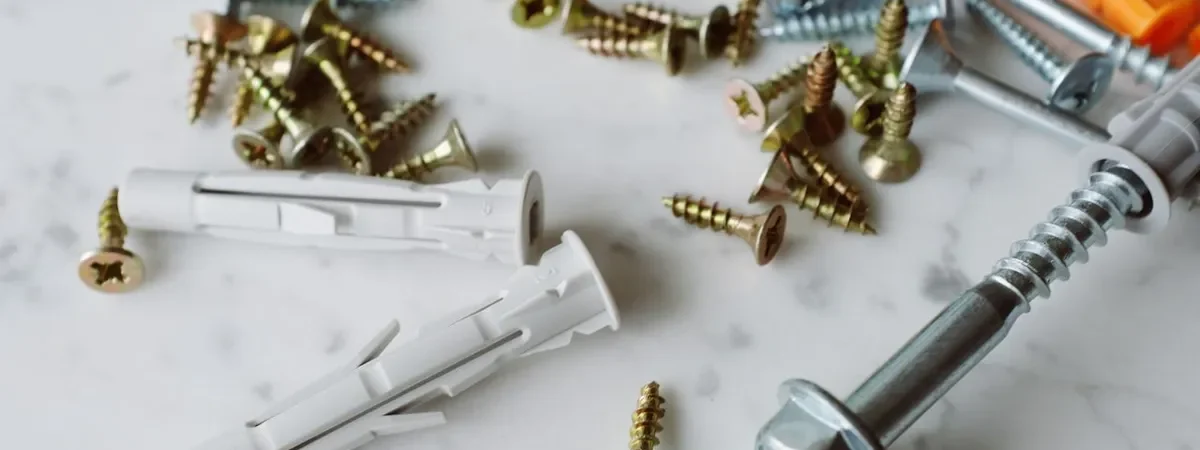 Fasteners and anchors sourcing from China – screws and anchor assortment